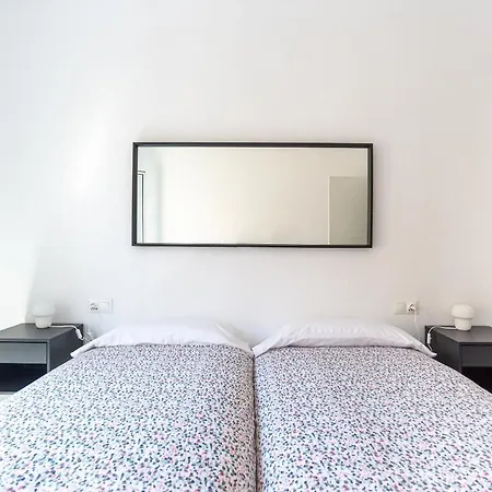 Lu&cia Thyssen Center Apartman *
